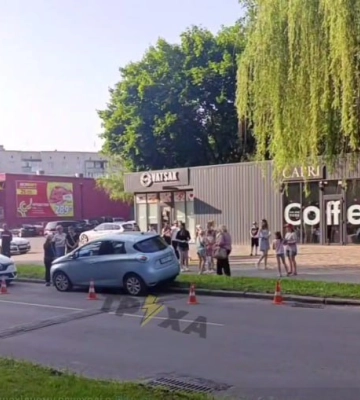 У Луцьку на Ветеранів авто на переході збило дівчинку