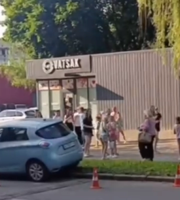 У Луцьку на переході авто збило 11-річну дівчинку — її госпіталізували