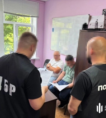 Начальник відділу штабу військової частини на Сумщині безпідставно нарахував підлеглим 2,4 млн грн "бойових": більшість грошей лишив собі, - ДБР. ФОТОрепортаж