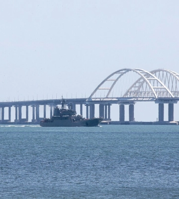 В ВМС объяснили, почему Крымский мост является законной целью для Украины