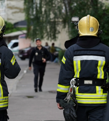 У Луцьку з восьмого поверху будинку випав чоловік