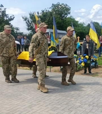 На Волині провели в останню дорогу молодого воїна Артема Мулявку 