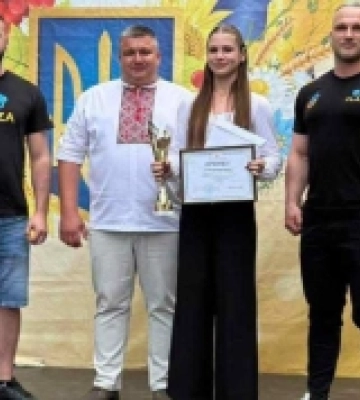 Вихованка спортивного клубу PLAZA стала першою гордістю Рожища в номінації «Обдарованість року 2025» Вихованка спортивного клубу PLAZA стала першою гордістю Рожища в номінації «Обдарованість року 2025»
