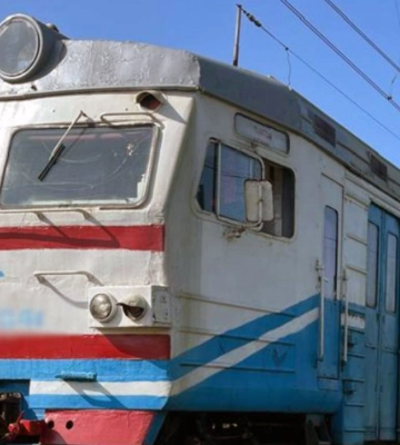 На Харківщині електричка збила 17-річного юнака