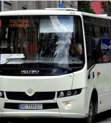 До кінця вересня Львів отримає 10 нових низькопідлогових автобусів із кондиціонерами: на які маршрути