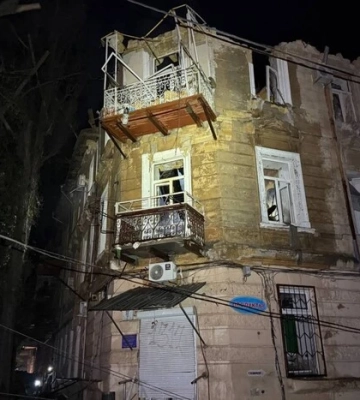 Обстріл Одеси: є жертва, виникли пожежи, зруйновані будинки 