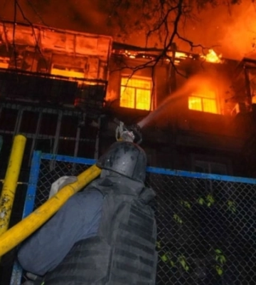 Війська РФ атакували Одесу, одна людина загинула, є постраждалі, пошкоджений пологовий – ОВА