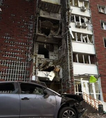 Клименко про нічну атаку: є загиблі та поранені, спалахнуло 19 пожеж, 4 - досі гасять. ФОТОрепортаж