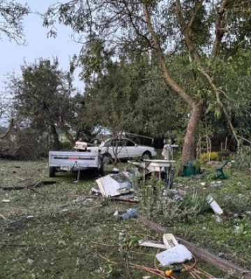 Два чоловіки зазнали поранень, пошкоджені будинок та автомобілі: наслідки атаки російських БпЛА на Чернігівщині
