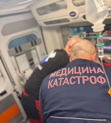 З Кропивницького -до столиці: Медики обласної "екстренки" оперативно транспортували 5-річну дитину з множинними переломами