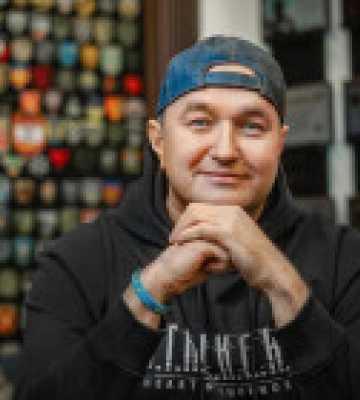 Справжня біографія Максима Кріппи. Частина друга: міраж першого мільйона
