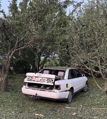 На Чернігівщині внаслідок ворожих обстрілів постраждало дві людини, пошкоджено будинки і авто - ОВА