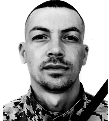 У Черкасах попрощалися із військовим, який загинув під час стрілецького бою