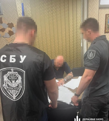 Погодив переплату майже 10 млн грн на закупівлі ліжок для військових частин: начальнику Дніпровського КЕУ оголосили підозру