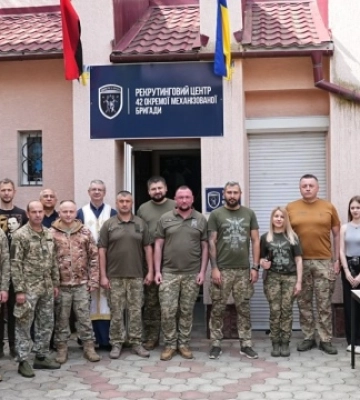На Тернопільщині запрацював рекрутинговий центр 42 окремої механізованої бригади