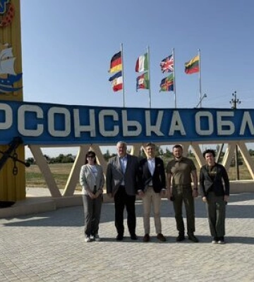 Міністр МЗС Литви Будріс вперше після деокупації відвідав Херсон разом з Сибігою. ФОТОрепортаж