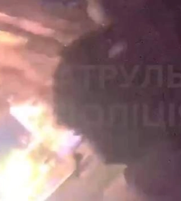 Патрульные помогали людям прямо под прилетами &quot;Шахедов&quot;: видео первых минут атаки на Киев