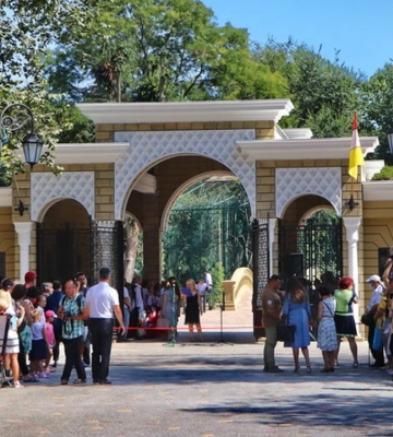 Дронова атака на Одеський зоопарк: загинув домашній баран, пошкоджено сіносховище