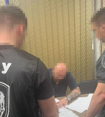 Погодив переплату майже 10 млн грн на закупівлі ліжок для військових частин: начальнику Дніпровського КЕУ оголосили підозру