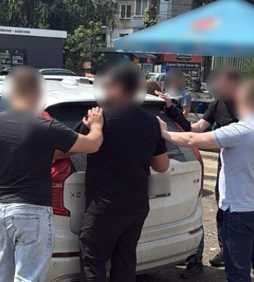 Предлагал взятку за СОЧ: во Львове задержали родственника военного