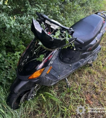 На Житомирщині внаслідок ДТП постраждала 16-річна кермувальниця скутера, - поліція