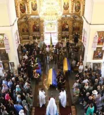 Полтавська громада попрощалася із загиблими захисниками України