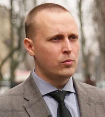 ЗМІ: Ключовий кандидат на посаду директора БЕБ приховав російське громадянство батька? ЗМІ: Ключовий кандидат на посаду директора БЕБ приховав російське громадянство батька?