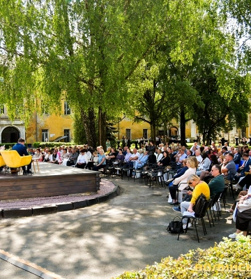 Єдність задля перемоги: про що говорили на «Першому форумі старост. Волинь» в Олиці. Фото