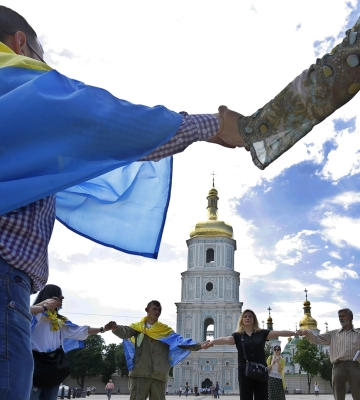Лубинец о повреждении Софии Киевской в результате обстрела: Такие действия можно квалифицировать как военные преступления