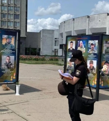 У Сумах на банер нанесений символ «Z» на Алеї Слави