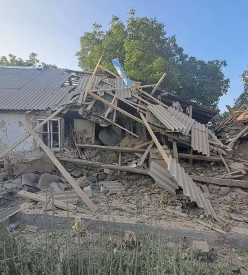 Ніч на Дніпропетровщині: пошкоджено підприємство на Синельниківщині, під ударом цивільна інфраструктура Нікопольщини. ФОТОрепортаж