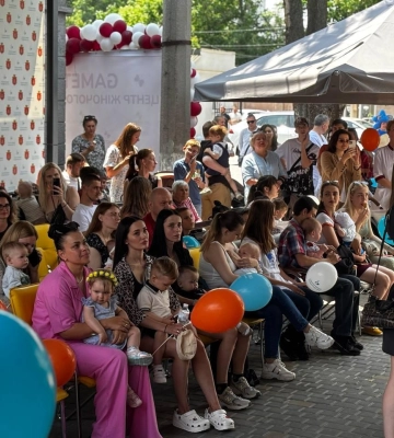 Пологовий будинок в Одесі продовжує роботу після ворожого удару
