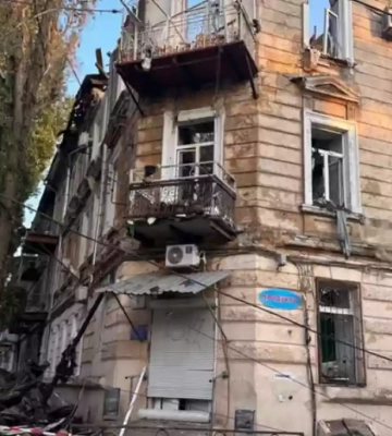 Внаслідок російської атаки на Одесу пошкоджено квартиру місцевої журналістки