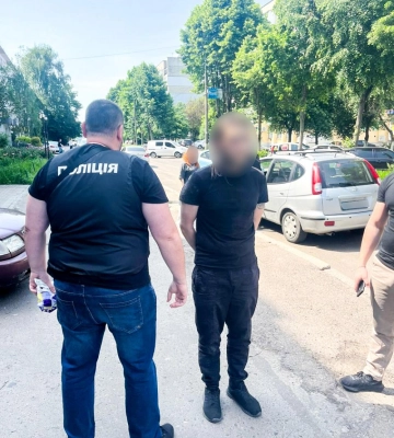 У Рівному троє місцевих жителів «варили» наркотики прямо у квартирі