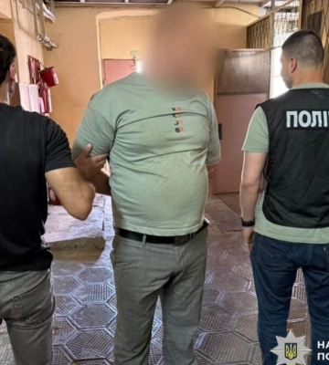 1000 доларів за вступ до коледжу: в Одесі викрили викладача одного з навчальних закладів