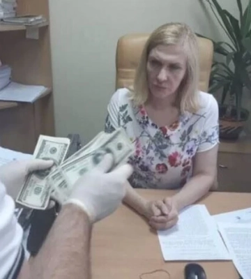 Мобілізована екссуддя отримала вирок за хабар: деталі