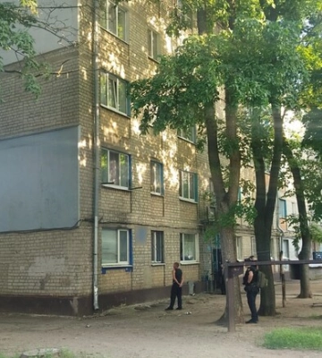 У Харкові поліція звільнила двох жінок, яких чоловік утримував у квартирі та погрожував ножем