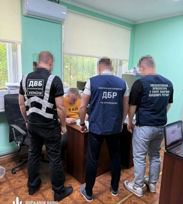 На Хмельниччині викрили схему збагачення на постачанні хліба до військової частини