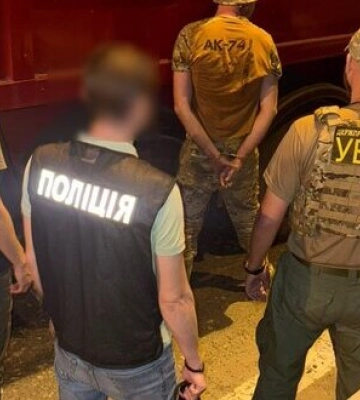 На Одещині троє ділків за 10 тис. доларів переправляли чоловіків за кордон