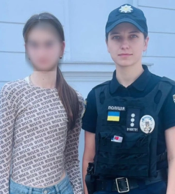 У Мукачеві патрульні оперативно розшукали дівчинку, яка втекла з дому