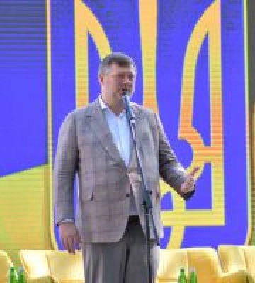 Підтримка вітчизняного виробництва, розвиток освіти й медицини, відбудова країни