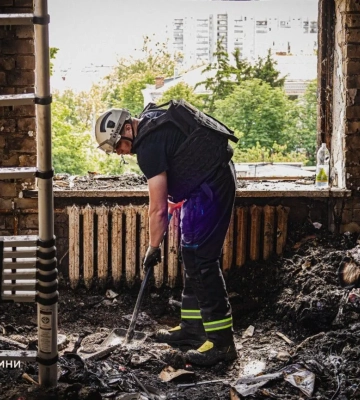 У Харкові під завалами знайшли тіла загиблих після обстрілу 7 червня