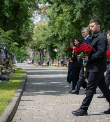 Зеленський разом з європейськими лідерами вшанували загиблих захисників в Одесі