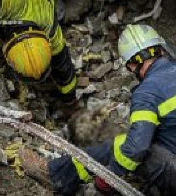 Тіло загиблої людини виявлено під завалами у Харкові