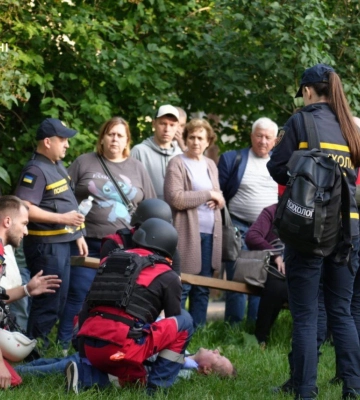 Удар по Луцьку — рятувальники знайшли загиблого, а постраждалих вже 27