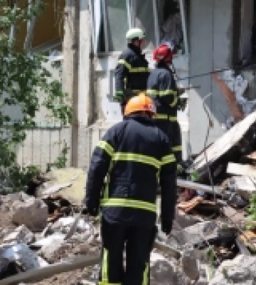 Під завалами будинку в Луцьку знайшли тіла молодої пари - ЗМІ