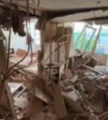 Квартира в Києві постраждала від нічного обстрілу росіян (відео)