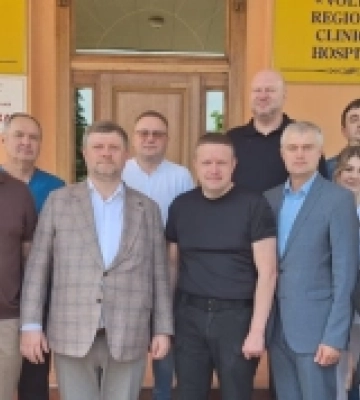 Волинську обласну лікарню відвідав перший віцеспікер парламенту
