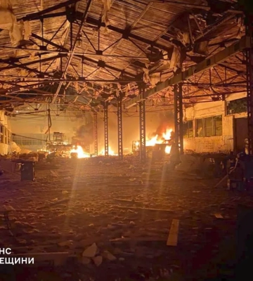 Унаслідок удару по Одеській області знищені комбайни, горів склад з очеретом