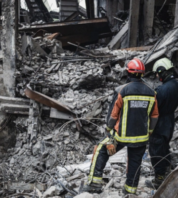 У Харкові з-під завалів підприємства дістали тіла ще двох жертв